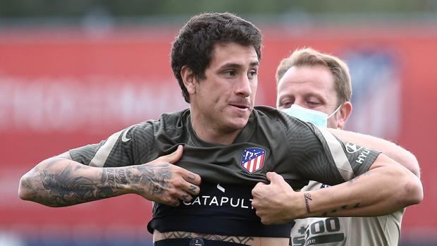 El Atlético confirma el positivo de Giménez