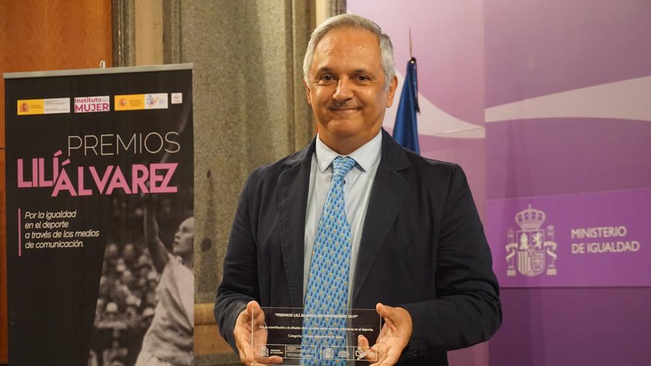 Miguel Ángel Barbero, premio Lilí Álvarez a la difusión del deporte femenino por un reportaje en ABC