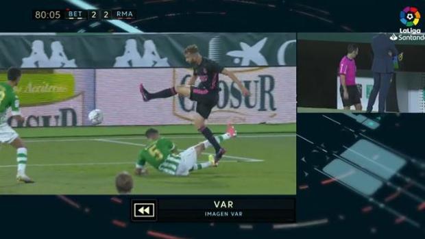 El penalti de Bartra que Ramos anotó a lo Panenka