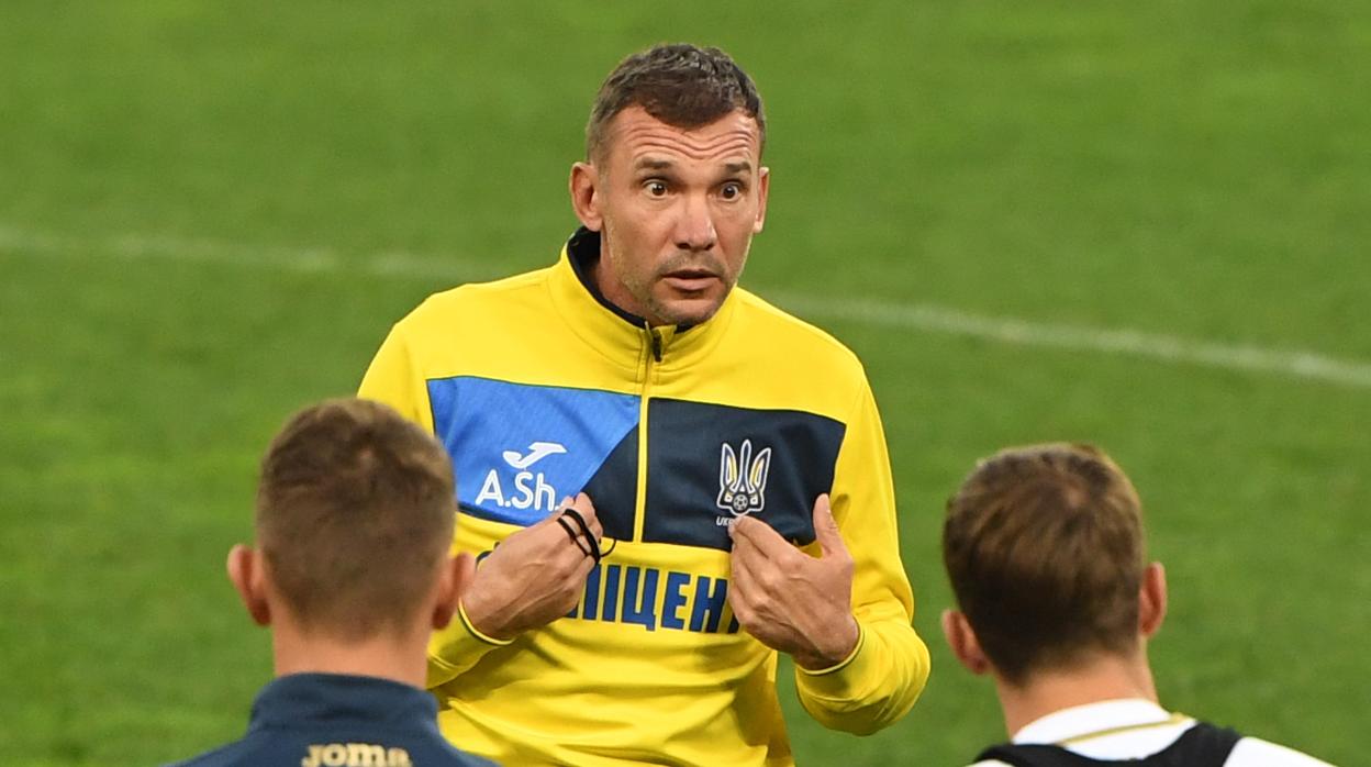 Shevchenko, con lo puesto ante España