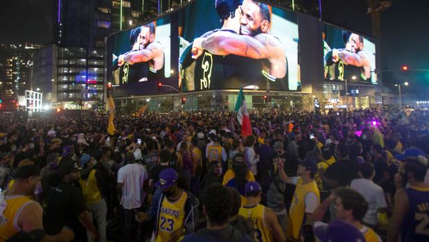 Locura en Los Ángeles tras el anillo de los Lakers