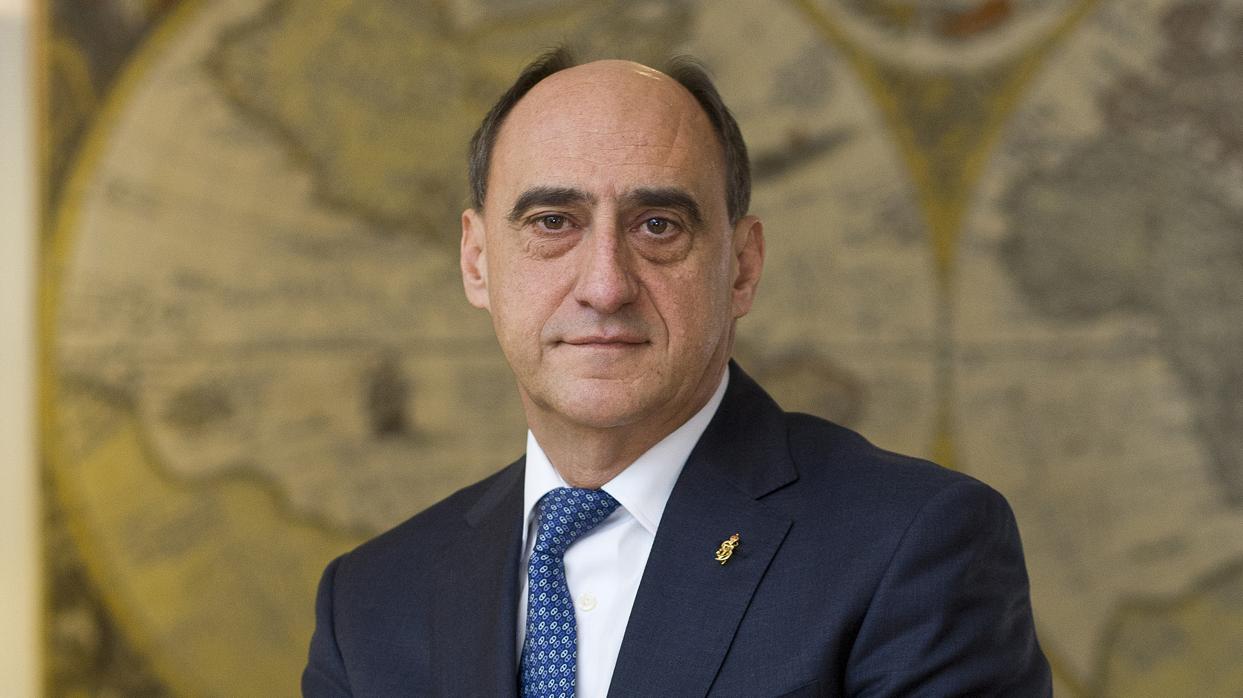 Juan Díaz Cano reelegido presidente de la Liga Naval