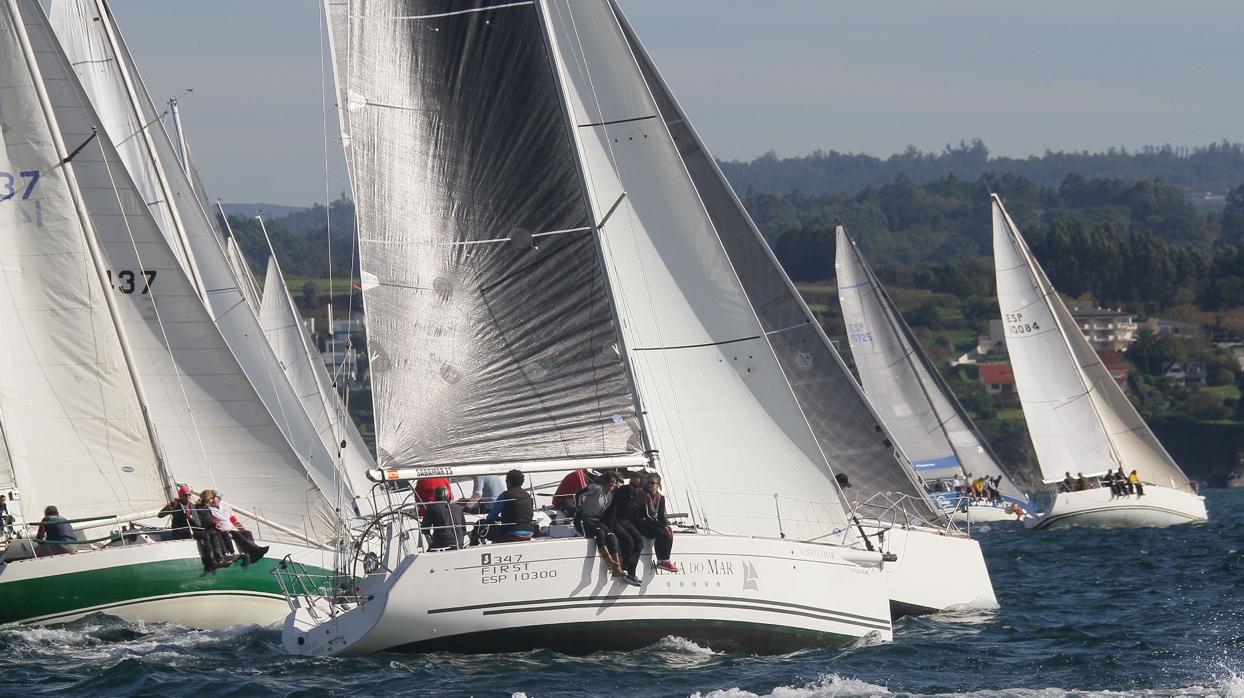 Sada pone en escena de la Regata Divino Rei de Cruceros que reúne a unos 40 barcos