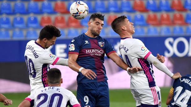 Huesca y Valladolid siguen sin ganar