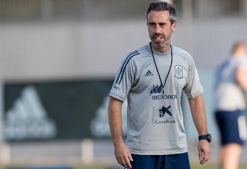 El seleccionador femenino absoluto, en un entrenamiento