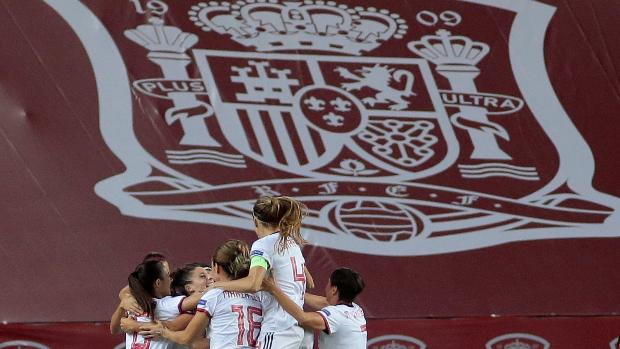 España baila a República Checa en Sevilla y encarrila su pase a la Eurocopa (4-0)