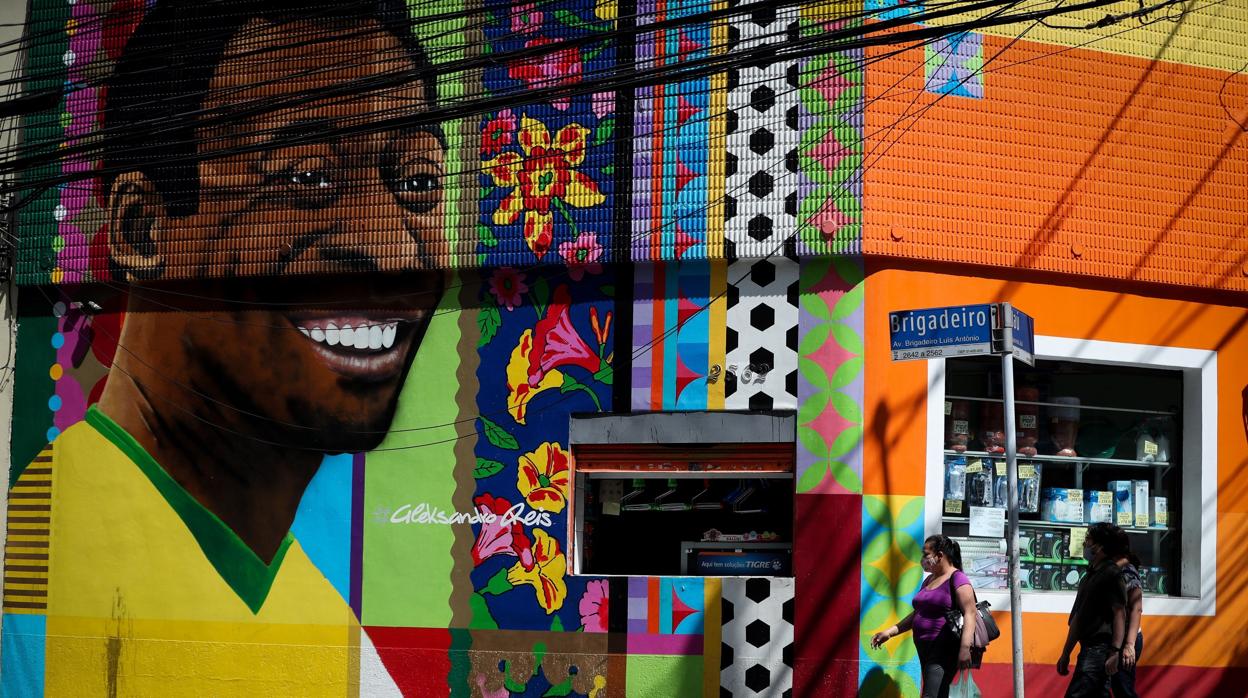 Mural en honor a Pelé