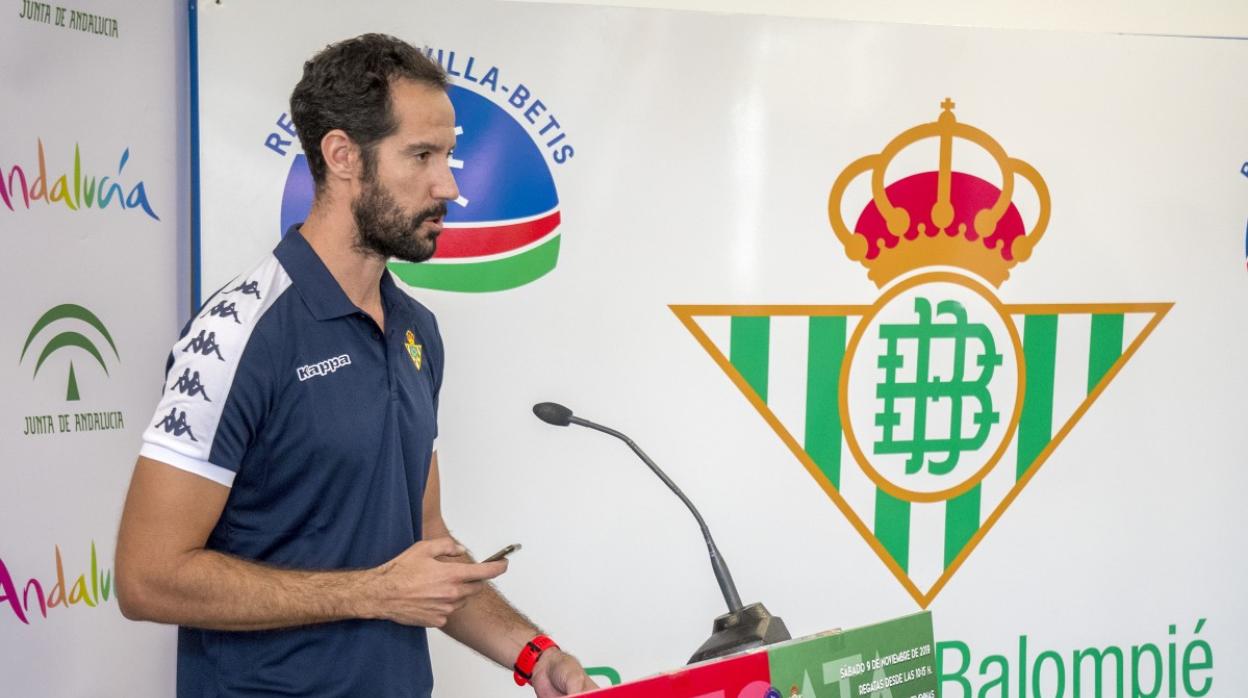 Noé Guzmán, en la presentación de la Regata Sevilla-Betis de 2019