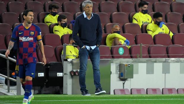 Un Balón de Oro atiza a Setién