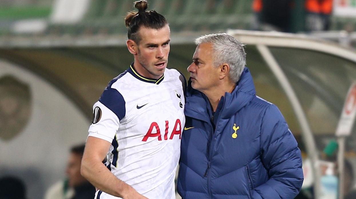 Mourinho dedica un cariño a Bale