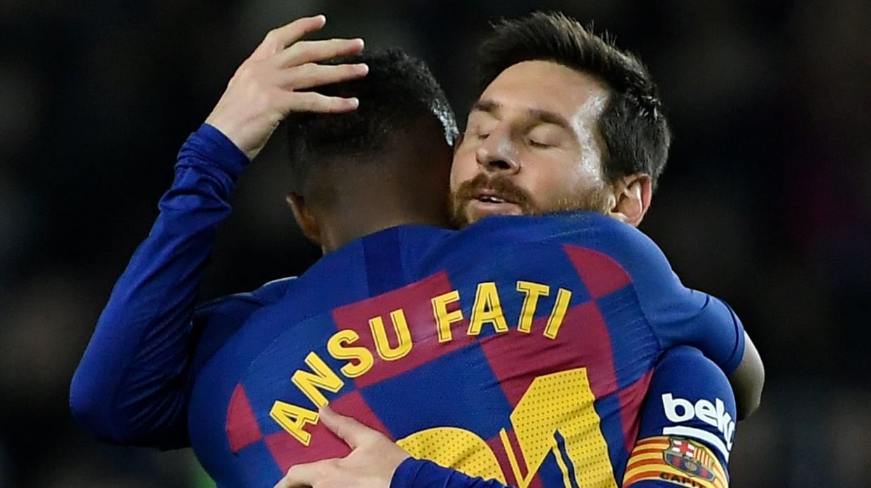 Ansu Fati y Messi celebran un gol