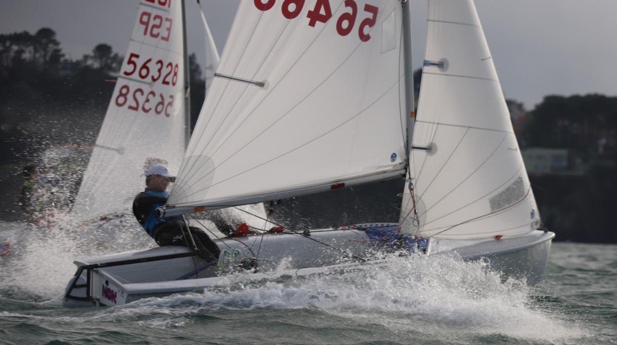 Bruno Ameneiro y Pablo Lorenzo, líderes de la Regata Gadis de 420