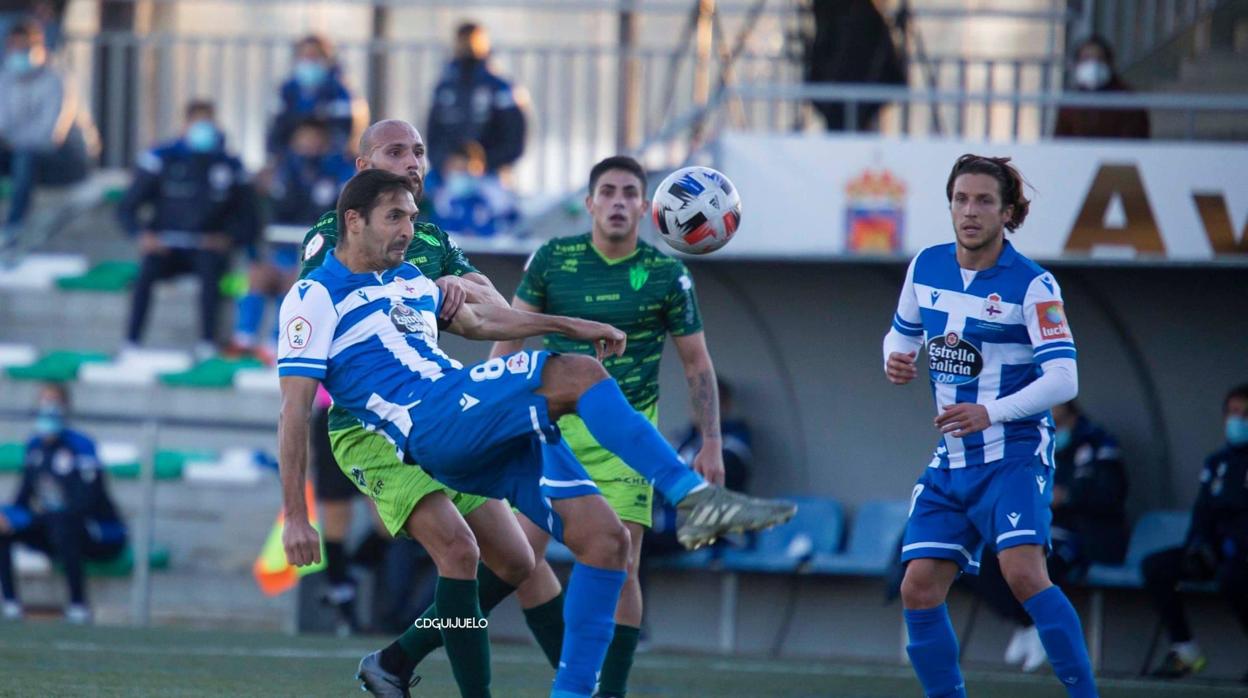 Partido entre el Guijuelo y el Deportivo de La Coruña