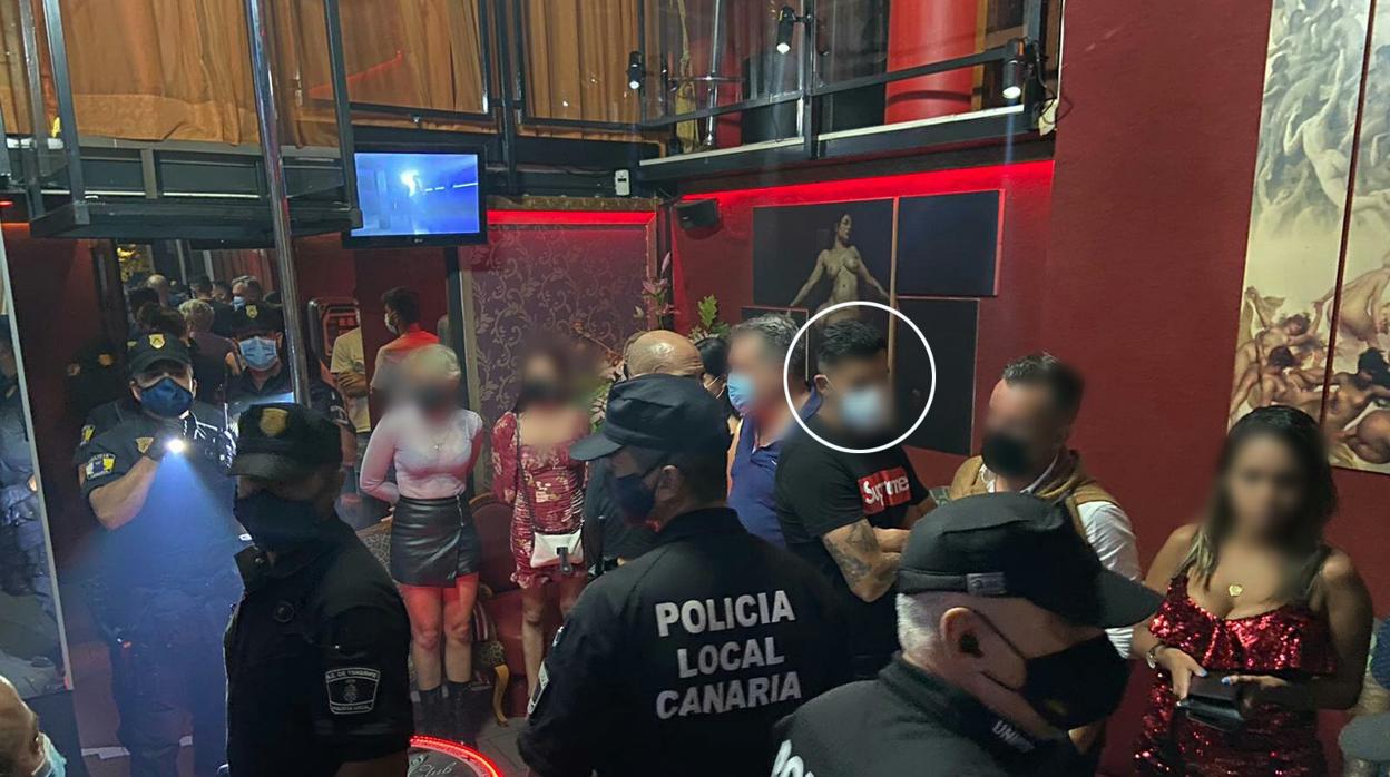 El local de alterne desalojado este viernes por la Policía Local en la isla de Tenerife