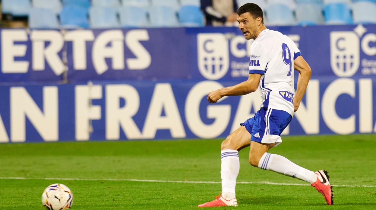 El Rayo mira hacia arriba y el Real Zaragoza al abismo