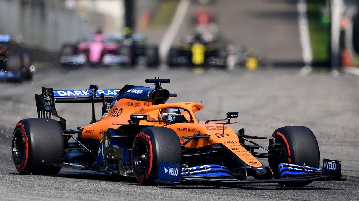 Carlos Sainz, al volante de su McLaren