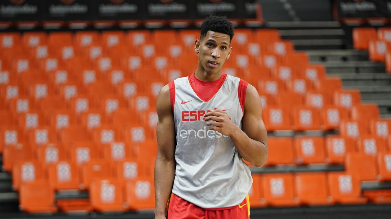 Tyson Pérez, durante un entrenamiento de esta semana con la selección en Valencia