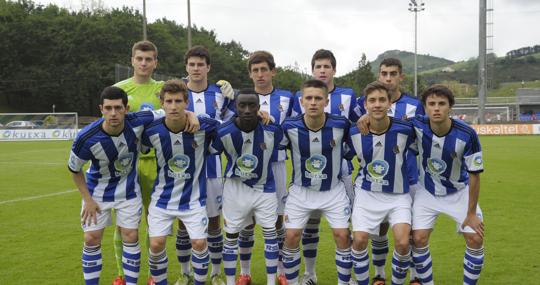 Equipo juvenil de la 2014/15 con cuatro jugadores que hoy están en el primer equipo: Oyarzabal, Zubeldia, Aihen y Guevara