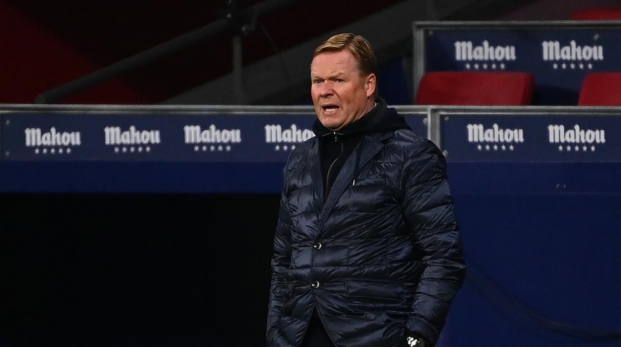 Ronald Koeman durante un partido