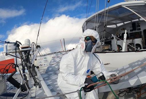 Pelando las manos en la Vendée Globe a bordo del «MASCF»