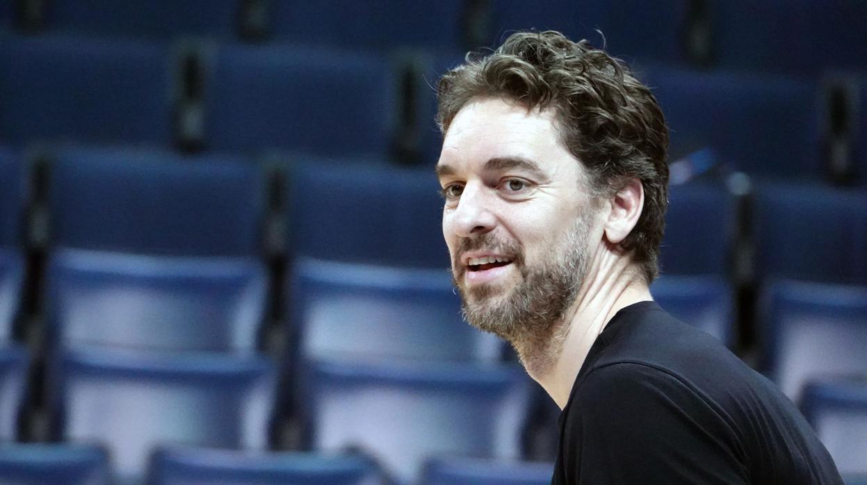 Pau Gasol se deja querer por los Lakers: «Sería muy especial volver»