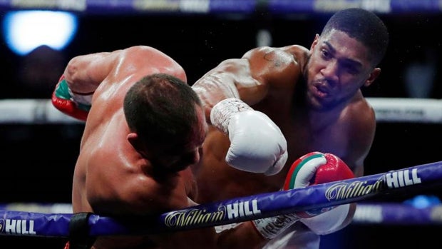 El demoledor directo con el que Joshua noqueó a Pulev