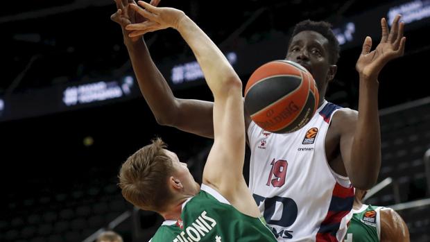 El Baskonia se encasquilla en Kaunas