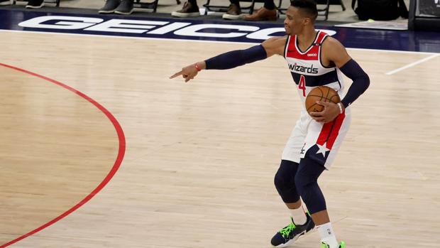 Westbrook ya gana con los Washington Wizards