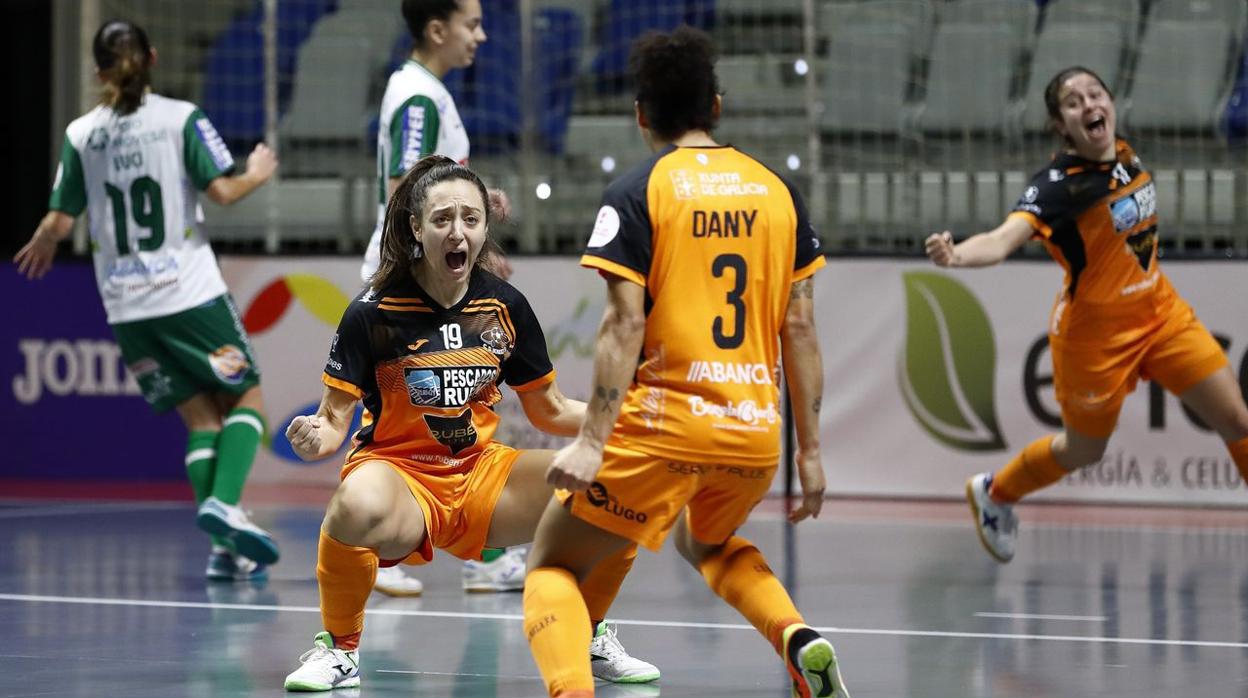 Elena Aragón celebra el gol de la victoria en la final de la Copa de la Reina