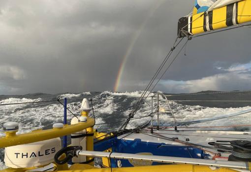 Arribando Le Cam obtiene mejor ángulo de viento sobre los IMOCA con “foils”