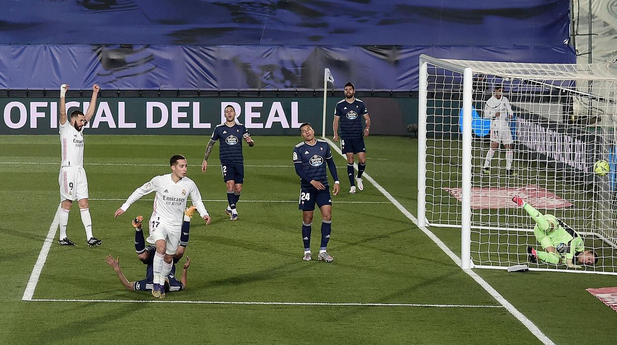 Lucas Vázquez remató de cabeza un gran pase de Asensio