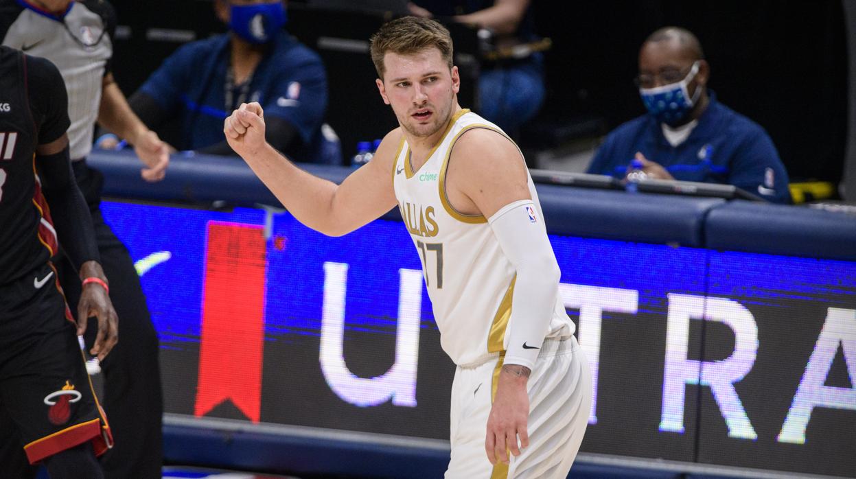 El baile de Doncic para una de las canastas de la temporada