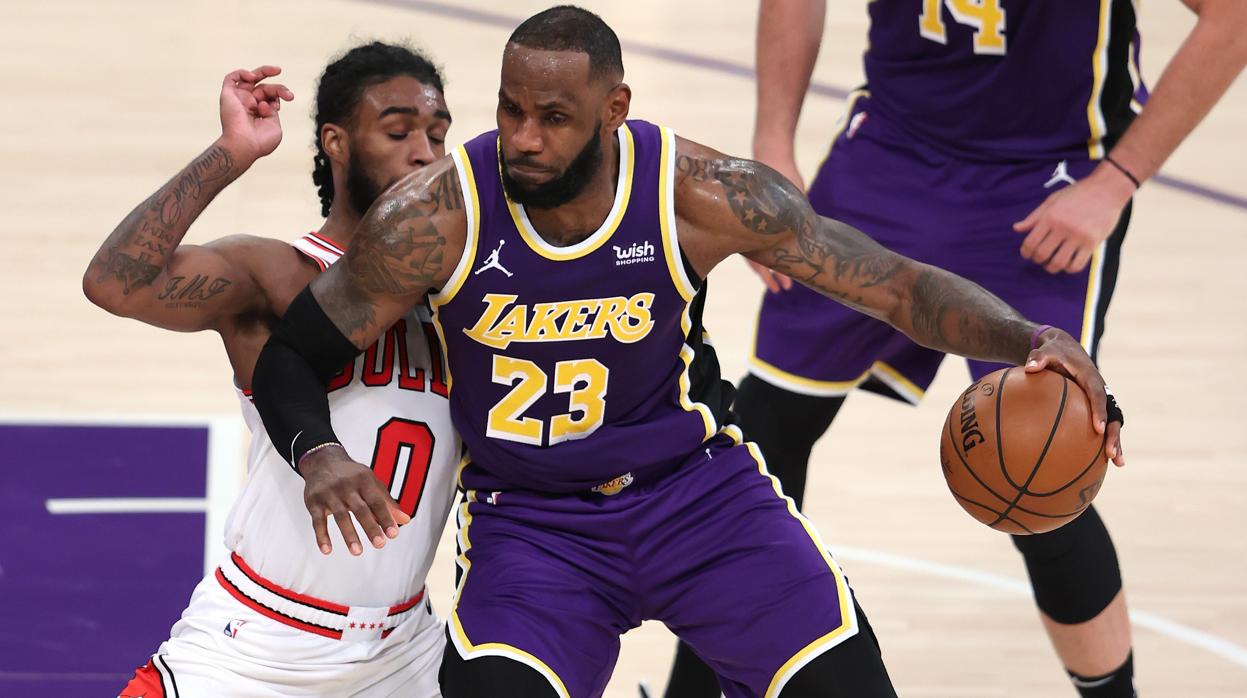 LeBron James fue una vez más el líder de los Lakers