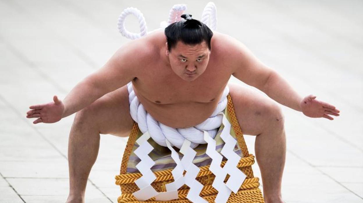 Hakuho, el primer luchador de la primera división que ha dado positivo por coronavirus