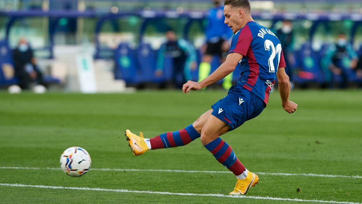 Morales dirige la remontada del Levante