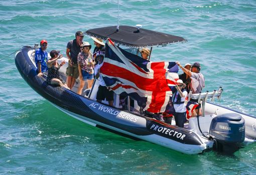 «Britania» sorprende a «American Magic» y a «Luna Rossa» en la primera jornada de la Prada Cup