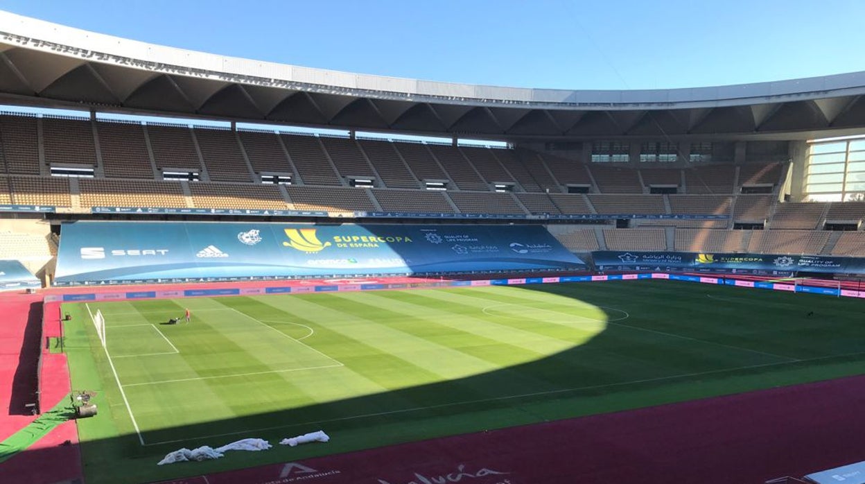 El estadio de la Cartuja respira pocas horas antes de los entrenamientos de los finalistas