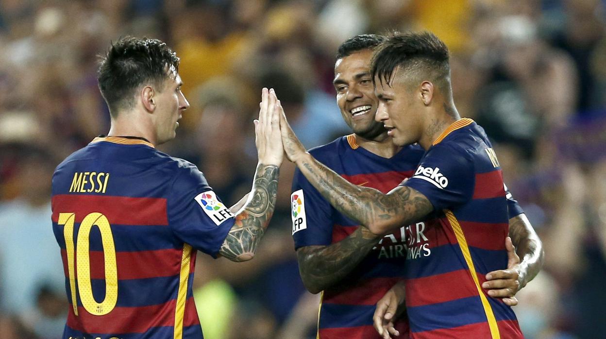 Messi celebra un gol con Neymar cuando ambos jugaban juntos en el Barcelona