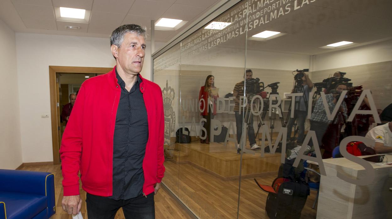 Quique Setién enttenó al Barcelona durante el último tramo de la pasada temporada