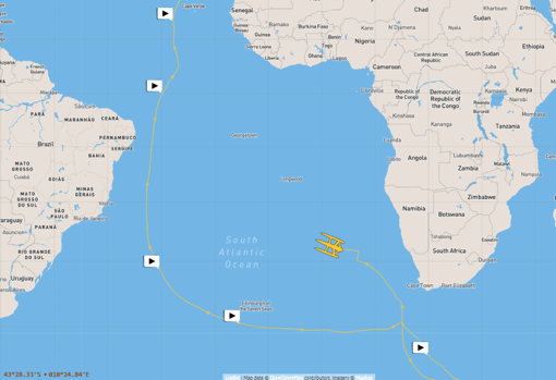 «Gitana 17» sigue ruta hacia Lorient y no parará en Ciudad del Cabo