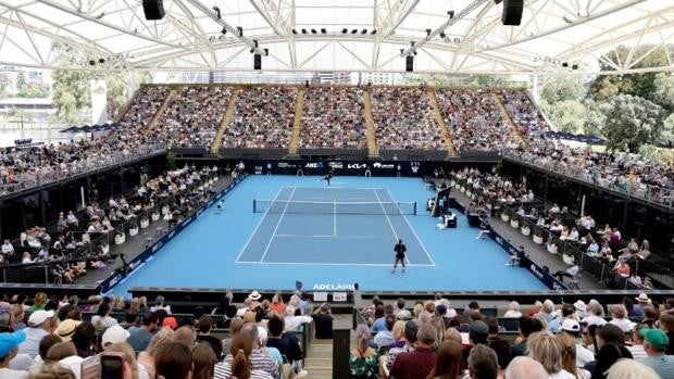 Así ha vuelto Nadal ante una pista llena y sin mascarillas