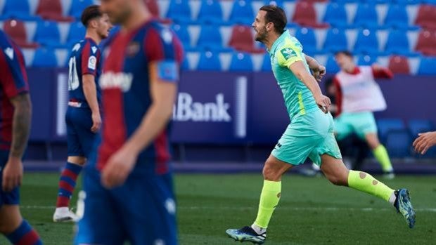 Soldado evita en el descuento el triunfo del Levante