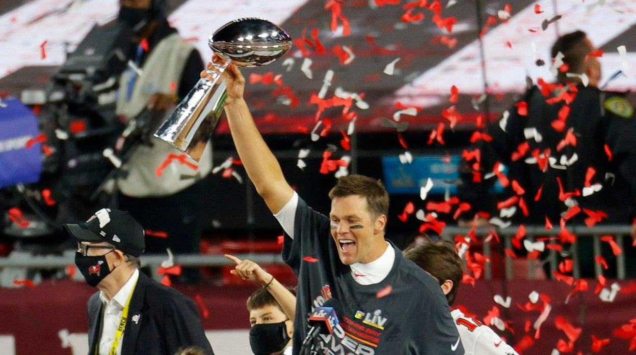 Los Buccaneers apabullan a los Chiefs para conquistar la Super Bowl y agrandar la leyenda de Tom Brady