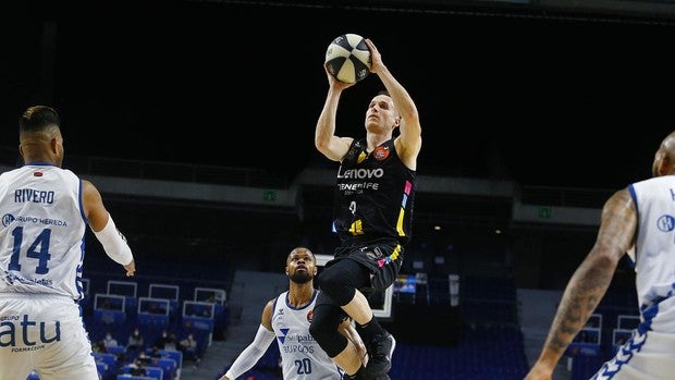 Fitipaldo mete al Tenerife en las semifinales