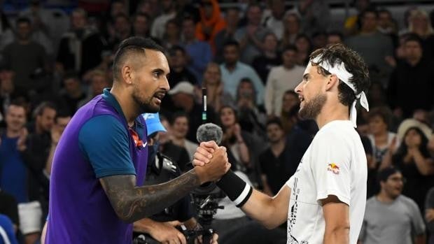 Thiem se levanta ante Kyrgios y una grada en contra