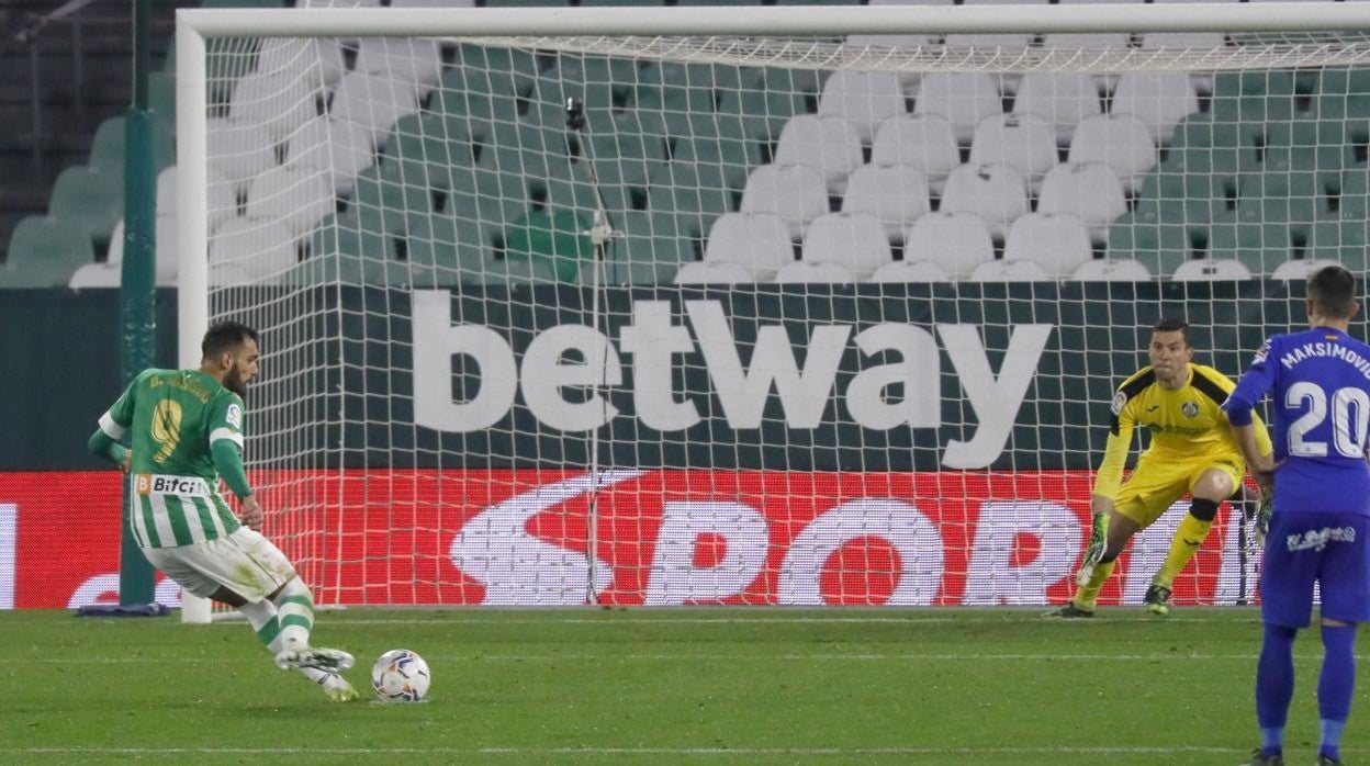 Borja Iglesias acerca al Betis a Europa y agrava la crisis del Getafe