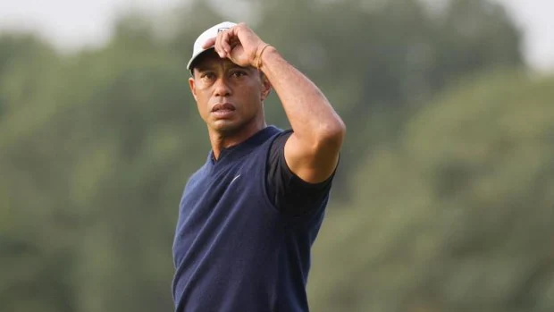 Tiger Woods cambia de hospital e inicia su recuperación «de buen humor»