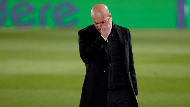 Zidane se equivoca y el Real Madrid tropieza