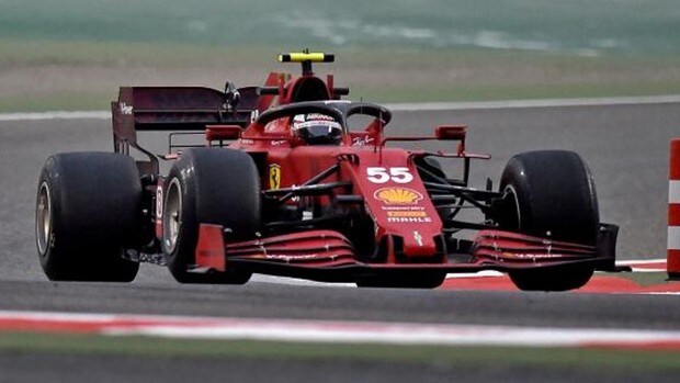 Sainz es quinto en su estreno al volante del Ferrari