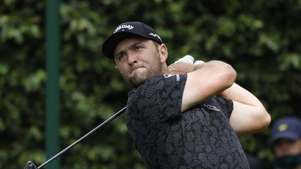 Jon Rahm salva un estreno duro en Augusta que descuelga a Sergio García